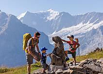 The marmot sculptures along the nature trail were created by local artists and are an attraction for adventurous children.  (bei Klick vergrösserte Ansicht Bild)