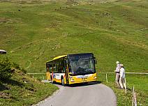 Der Grindelwaldbus bringt die Wanderer auf die Bussalp. (bei Klick vergrösserte Ansicht Bild)