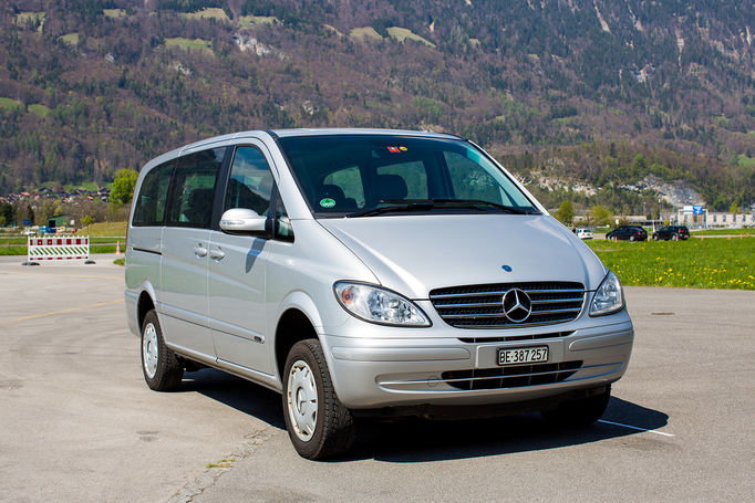 Zoom: Oberland Tours | Mercedes Viano 4x4